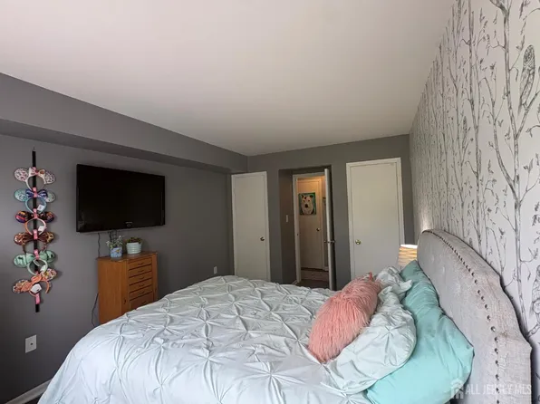 204 Jesse Way, Piscataway, NJ 08854