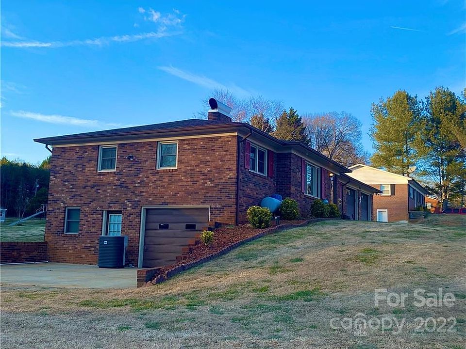 1st image of 4515 Loye Ln
