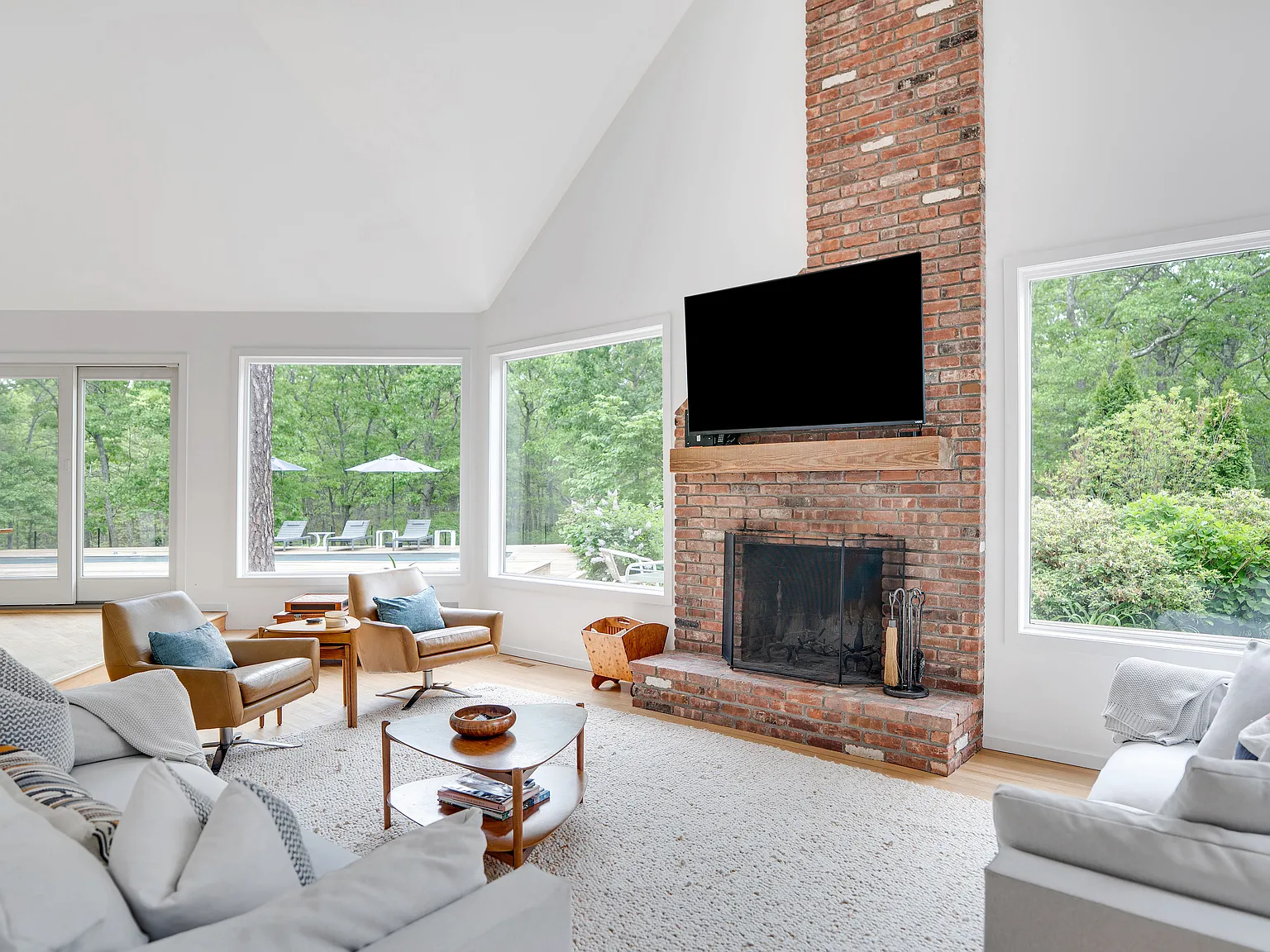 Wainscott Oasis — Photo 2