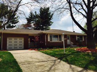 940 Westview Dr, Springfield, IL 62704