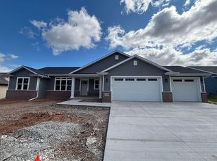 1300 S Jade Dr, Appleton, WI 54915