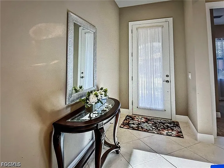 12690 Fairington Way — Photo 6