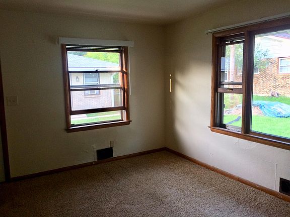 2nd image of 2128 Lamar St