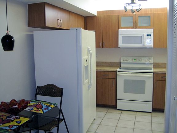 4th image of 9831 Nw 3 Ct #8-5