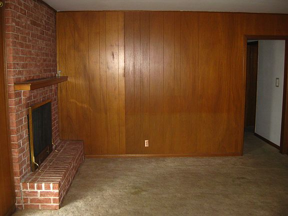 2nd image of 337 S 119th Ave E