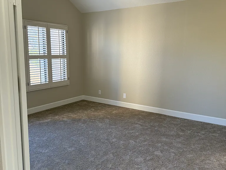 1020 Santiago Dr — Photo 6