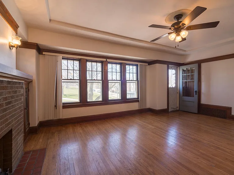 2372 N Bremen St — Photo 27