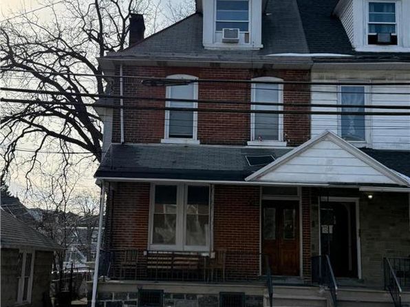32 S 11th St