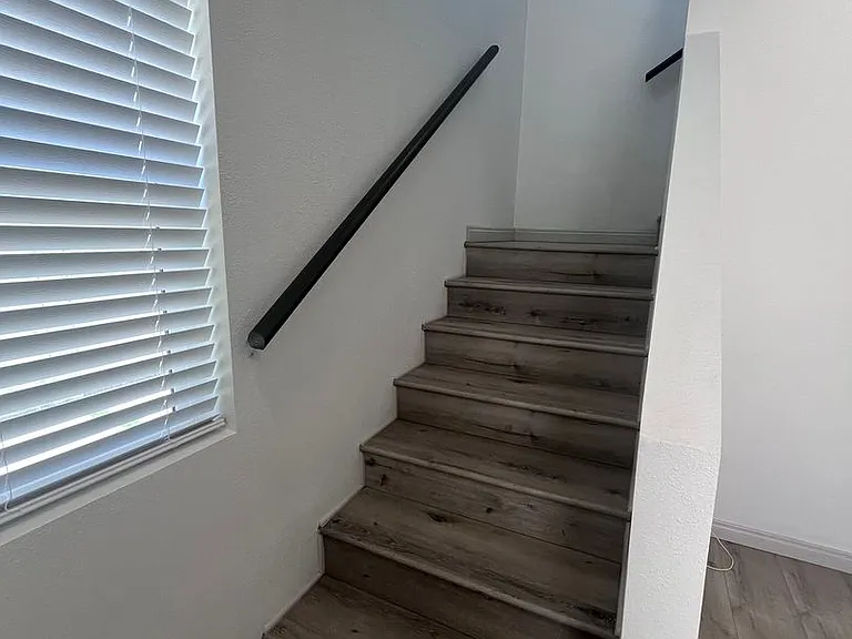 202-204 Calla Ave — Photo 12