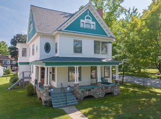 349 W Upton Ave, Reed City, MI 49677