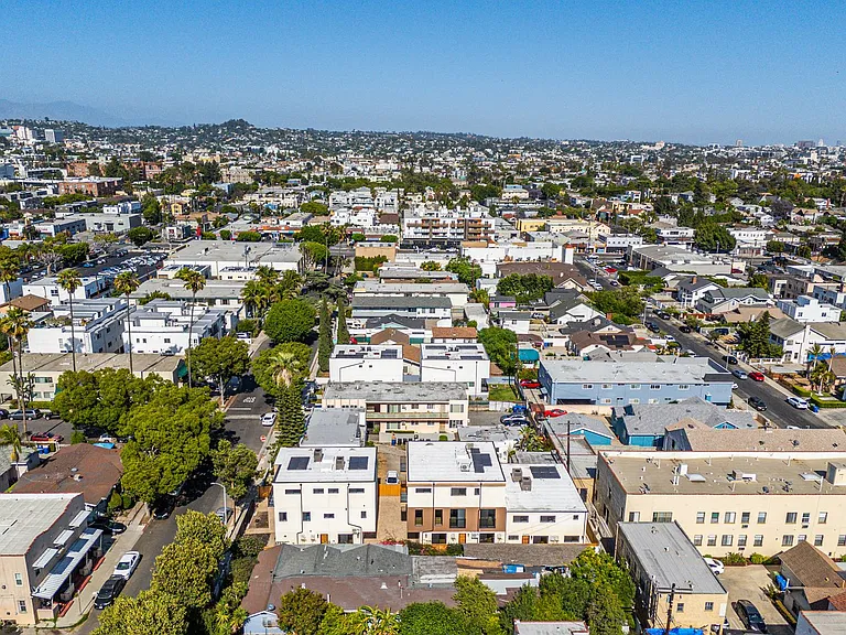 5508 3/4 Barton Ave — Photo 22