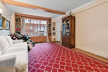 Comedian Samantha Bee Lands Sweet Upper West Side Co-op