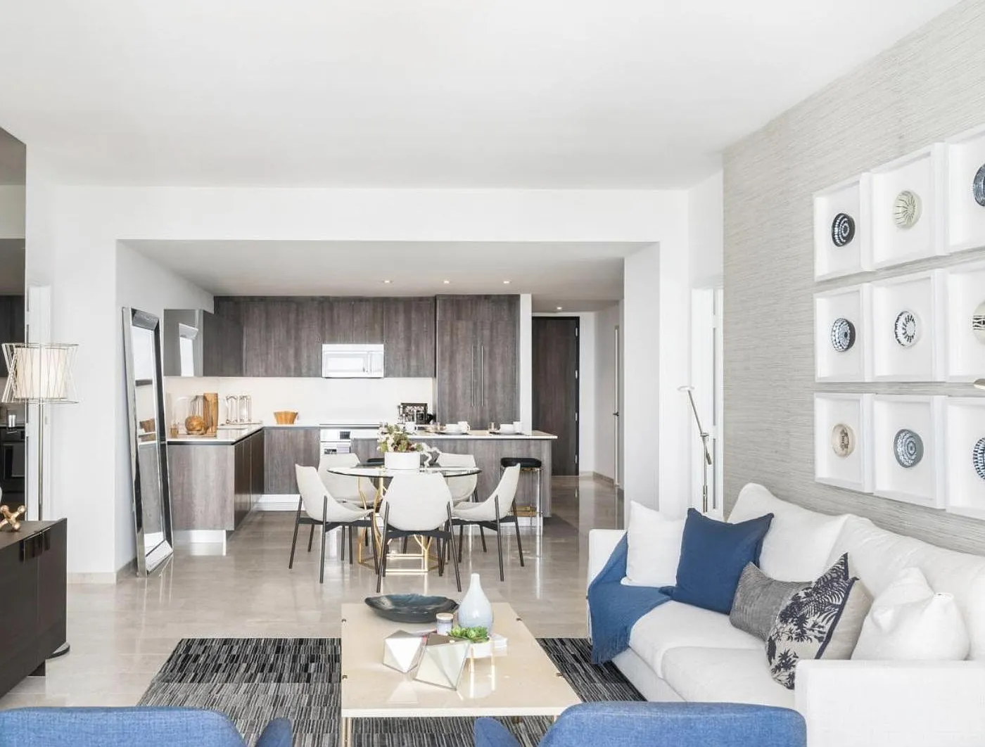 2 bed, 2.5 bath, 1407 sqft, $6,000 — Photo 3