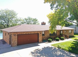 1975 NW Calle Colombo St, Columbus, NE 68601