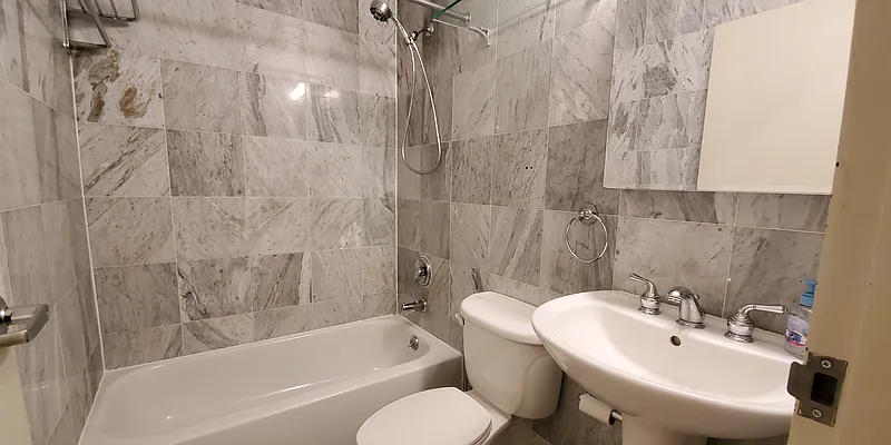 Rented by R New York | media 1
