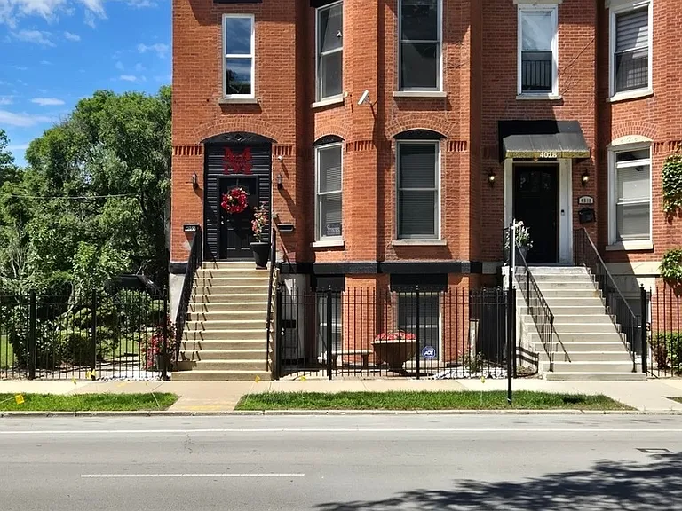 4020 S Drexel Blvd #2 — Photo 2