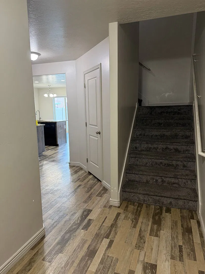 Beautiful 3-Bedroom Spanish Fork Home with Open Floor Plan, Granite Countertops! — Photo 3