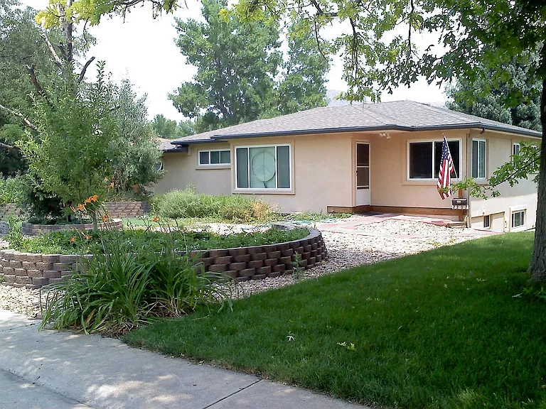 2207 Cheyenne St — Photo 2
