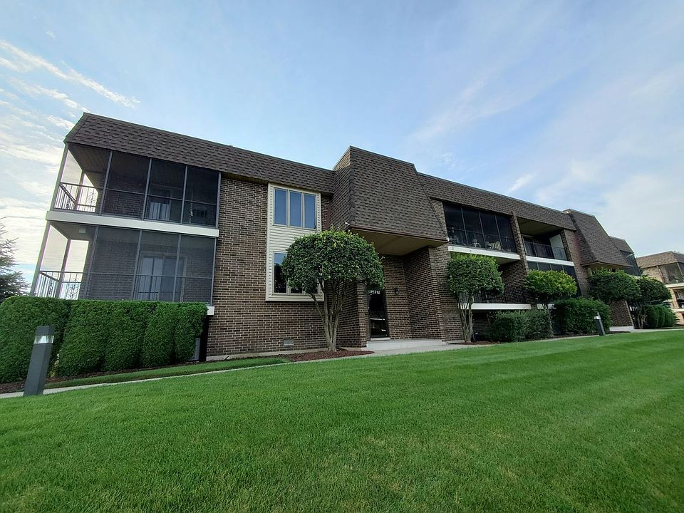 1st image of 15712 Foxbend Ct APT 1N