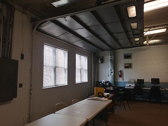 4th image of 643 Cobbs Creek Pkwy