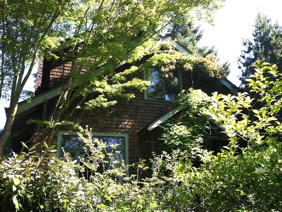 2nd image of 1728 NE 62nd St
