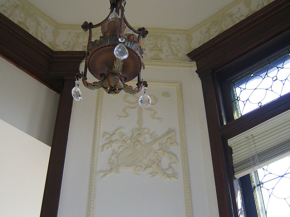 Building Photo 4