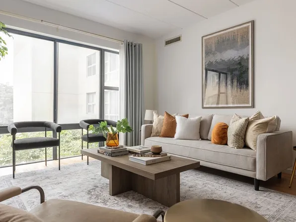 170 Gore St APT 317, Cambridge, MA 02141