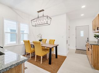 3275 S 15th St, Milwaukee, WI 53215