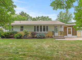 3815 Kenny Ln, White Bear Lake, MN 55110