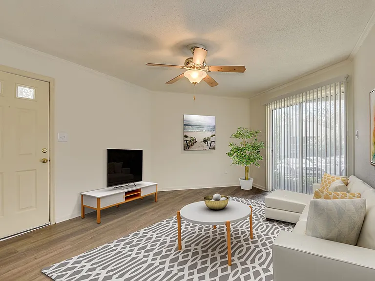 Champions Pines Apartments — Photo 79