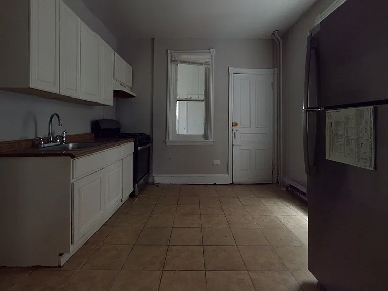 1313 N Hobart St — Photo 9