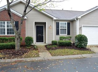8910 Meadowmont View Dr, Charlotte, NC 28269