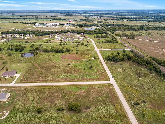 3rd image of 1099 Tawakoni Ln