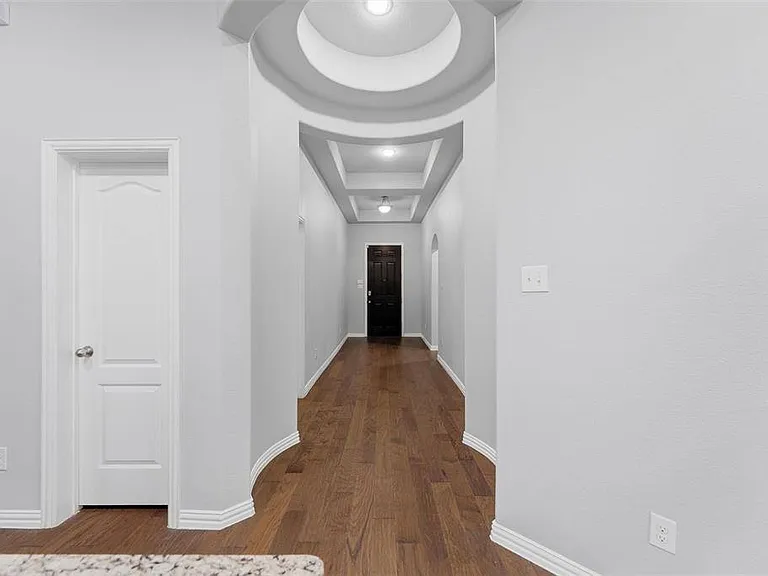 453 Rockaway Dr — Photo 9