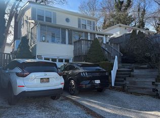 8 Greenlawn Rd, Sound Beach, NY 11789