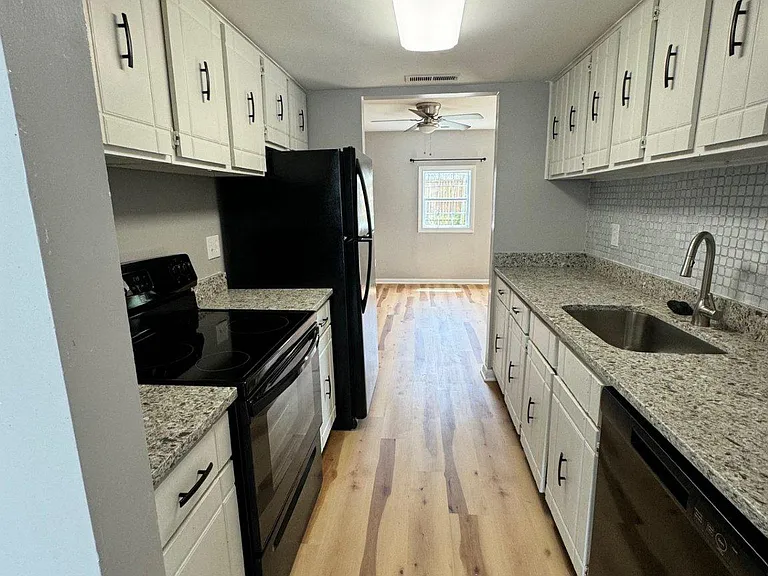 23 Oak Dr — Photo 6