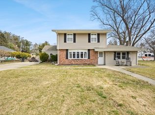 11 Margaret Rd, Taunton, MA 02780
