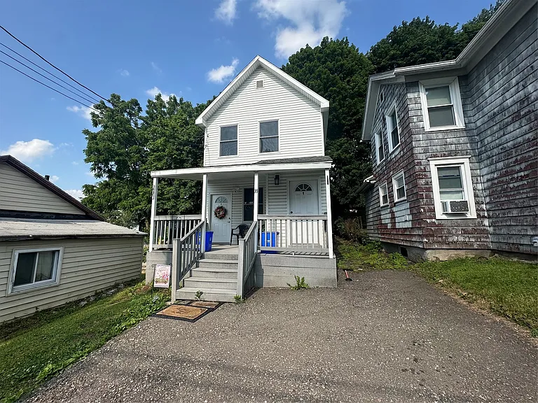 35 Mary St #2 — Photo 1