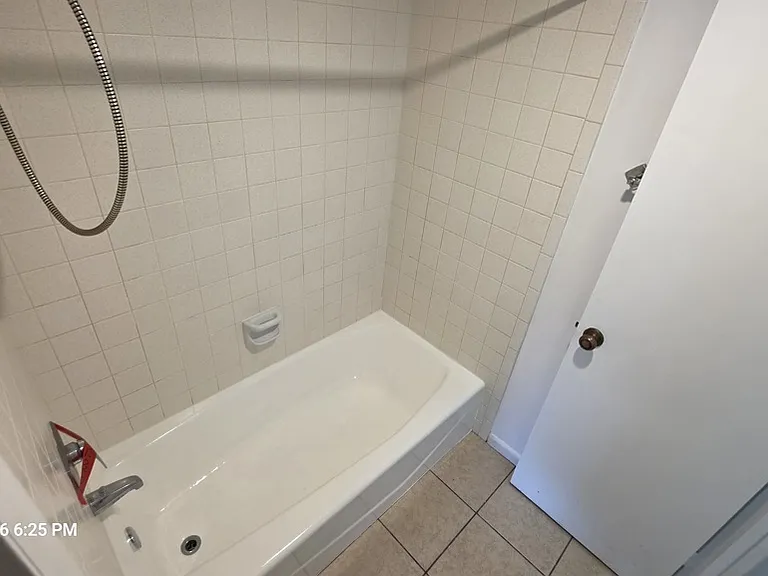 593 Fairways Cir — Photo 8