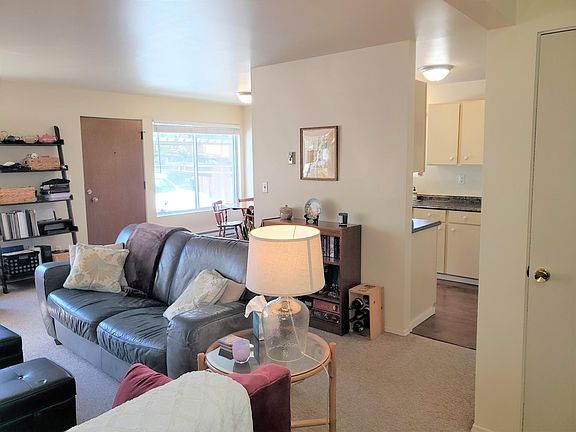 4th image of 6515 35th Ave NE APT 102