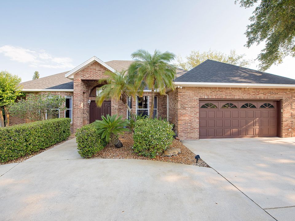 1st image of 200 Pleasant Valley Dr