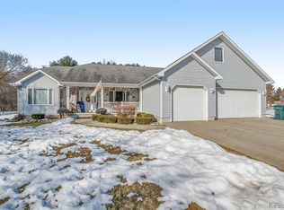 3540 Green Corners Rd, Metamora, MI 48455