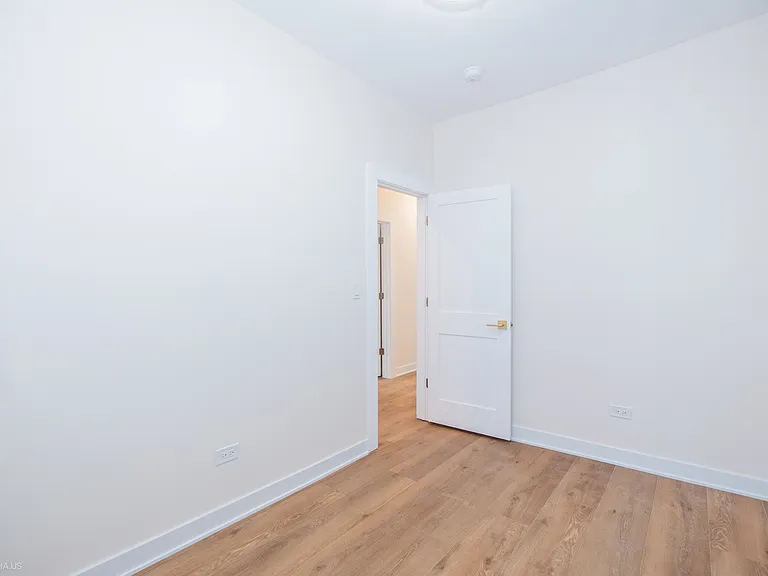 1711 W Henderson St #1 — Photo 18
