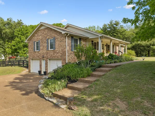 2751 Standing Oak Dr, Thompsons Station, TN 37179