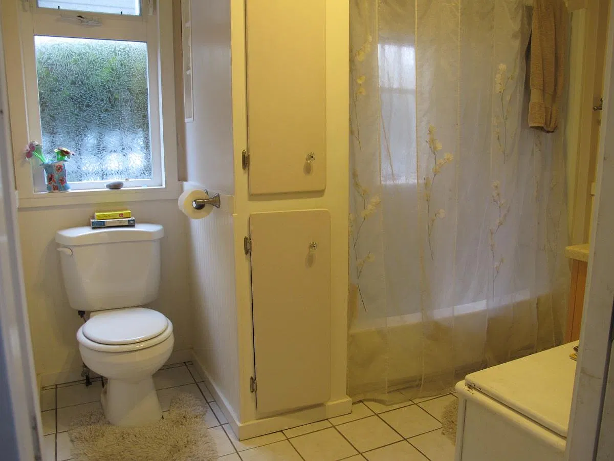 2 bed, 1050 sqft, $2,500 — Photo 2