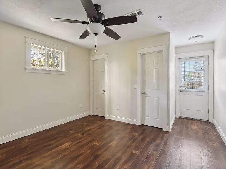 3245 Hennepin Ave #1 — Photo 7