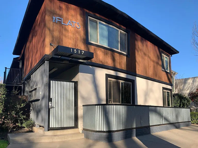 1517 G St #B — Photo 12