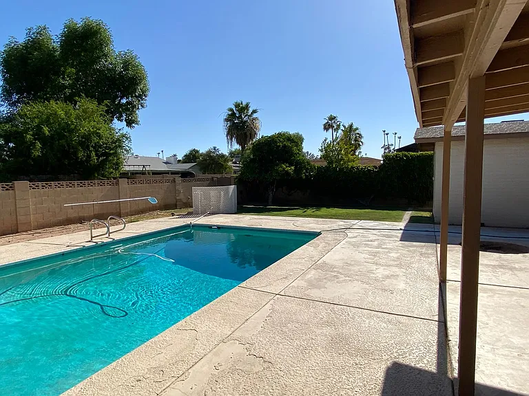 2131 E Palmcroft Dr — Photo 27