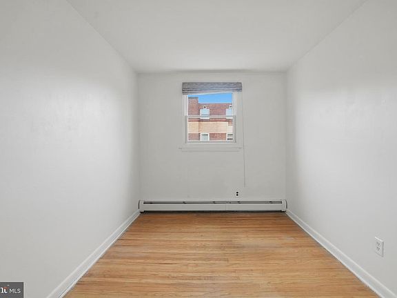 5th image of 125 Rutledge Ave