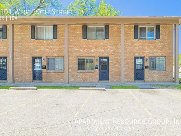 2101 W 90th St APT 4, Bloomington, MN 55431